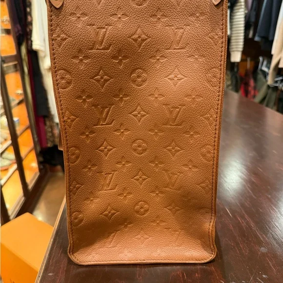 Louis Vuitton On-The-Go Cognac GM - Picture 4 of 11